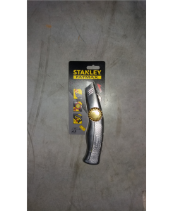 COUTEAU A LAME RETRACTABLE...