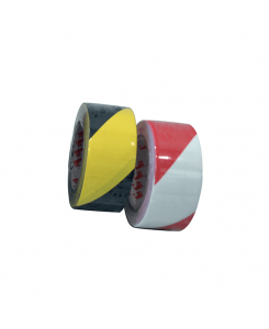 Rouleau adhésif au sol...