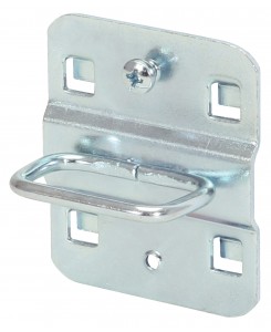 Crochet d'attache par...