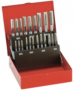 JEU 21 TARAUDS STANDARD M3-M12