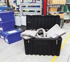 "Coffre ultra résistant, capacité 200 litres, pour usage intérieur / extérieur.