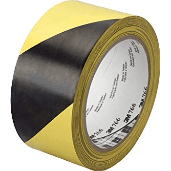 ADHESIF PVC JAUNE ET NOIR 33*50MM