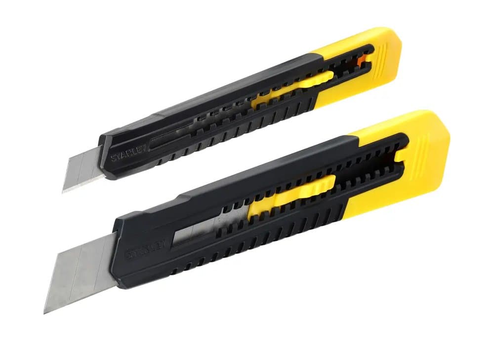 LOT DE 2 CUTTERS 9 ET 18 MM SM