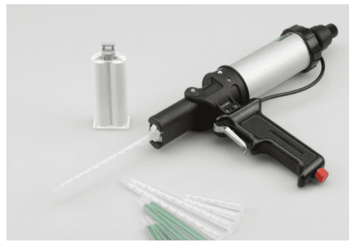 PISTOLET PNEUMATIQUE BI-COMPOSANT POUR CARTOUCHE 50ML 25ML ET 25ML 1:1 - 3.4BAR