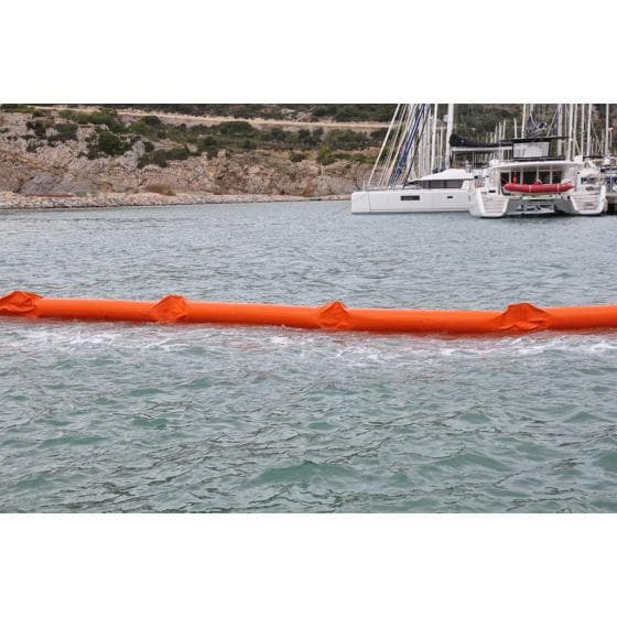 Barrage de confinement à flotteurs cylindriques. Mousse à cellules fermées ronde